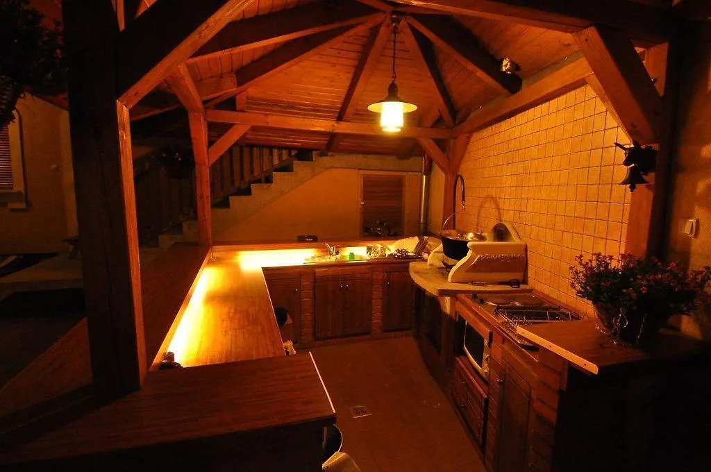 Eszti Vendeghaz Guest House Debrecen