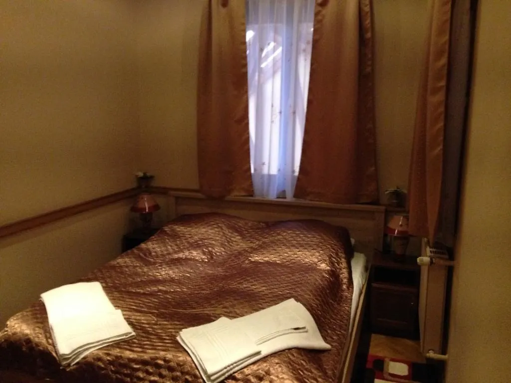 Eszti Vendeghaz Guest House Debrecen